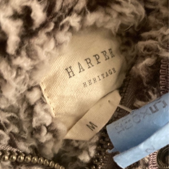 Francesca’s Sherpa Vest M. - Picture 4 of 5